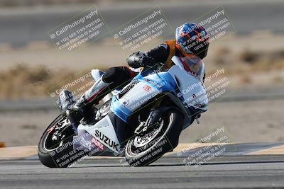 media/Nov-16-2025-Race Pace (Sun) [[8c5fa54630]]/Non Verified Riders (1st 20 Minutes)/1-Turn 14 (10am)/